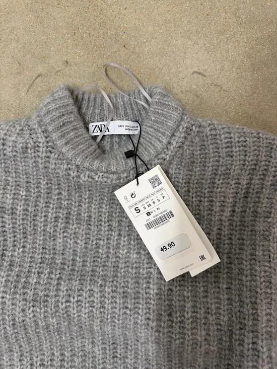 Zara Light Gray Textured Mock Neck Sweater - Picture 2 of 2